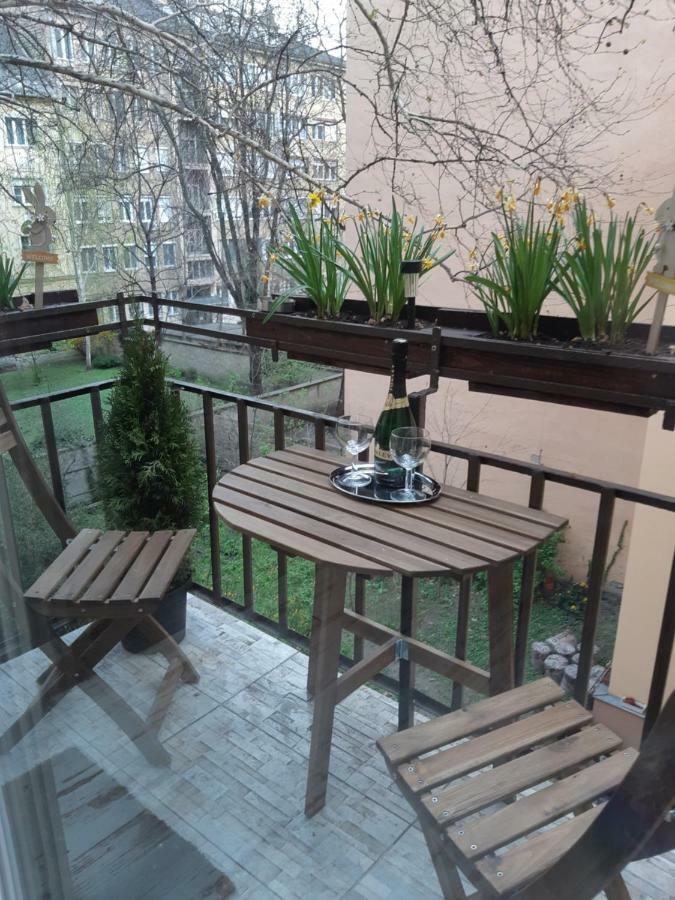 Studio Karma Budapest Luaran gambar